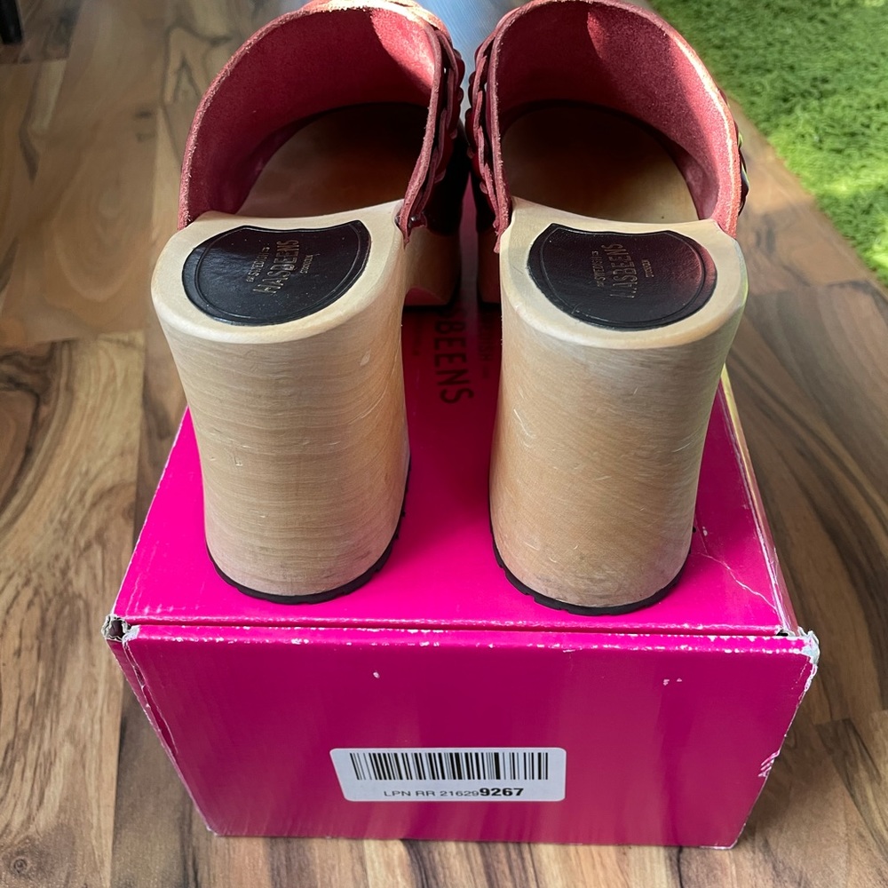Red Leather Clogs - Picture 5 of 5